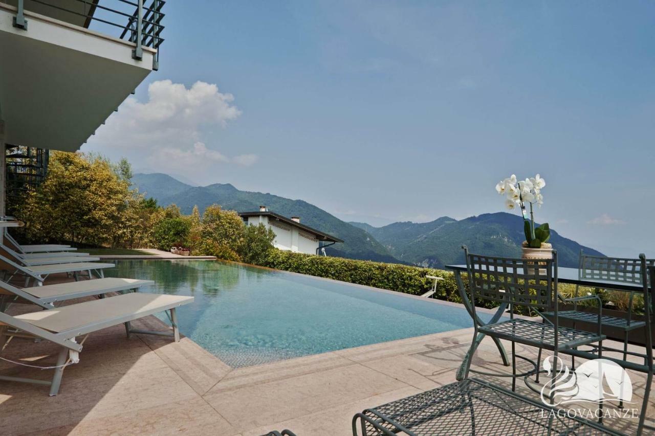 Villa Livia Luxury Roe Exterior photo